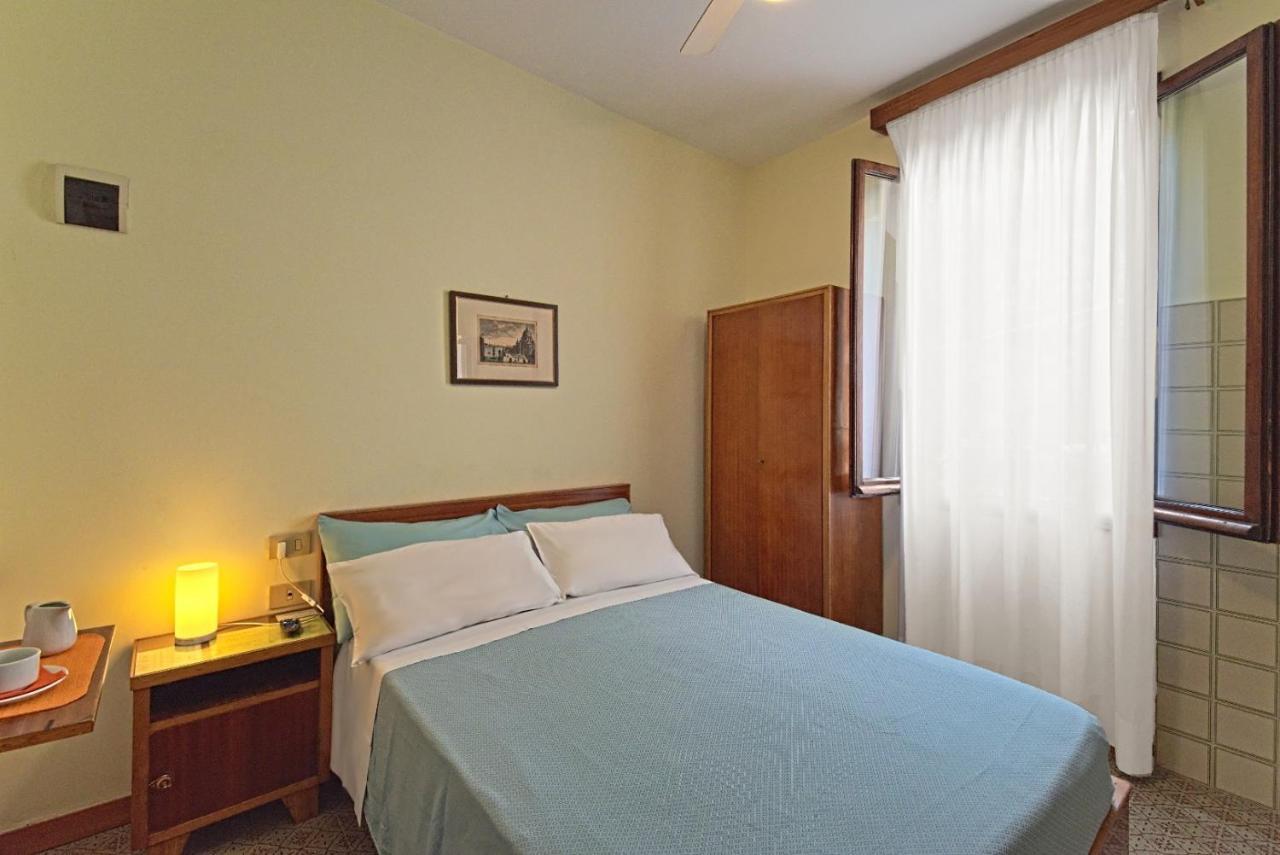 Single Room,943375639:JPEG